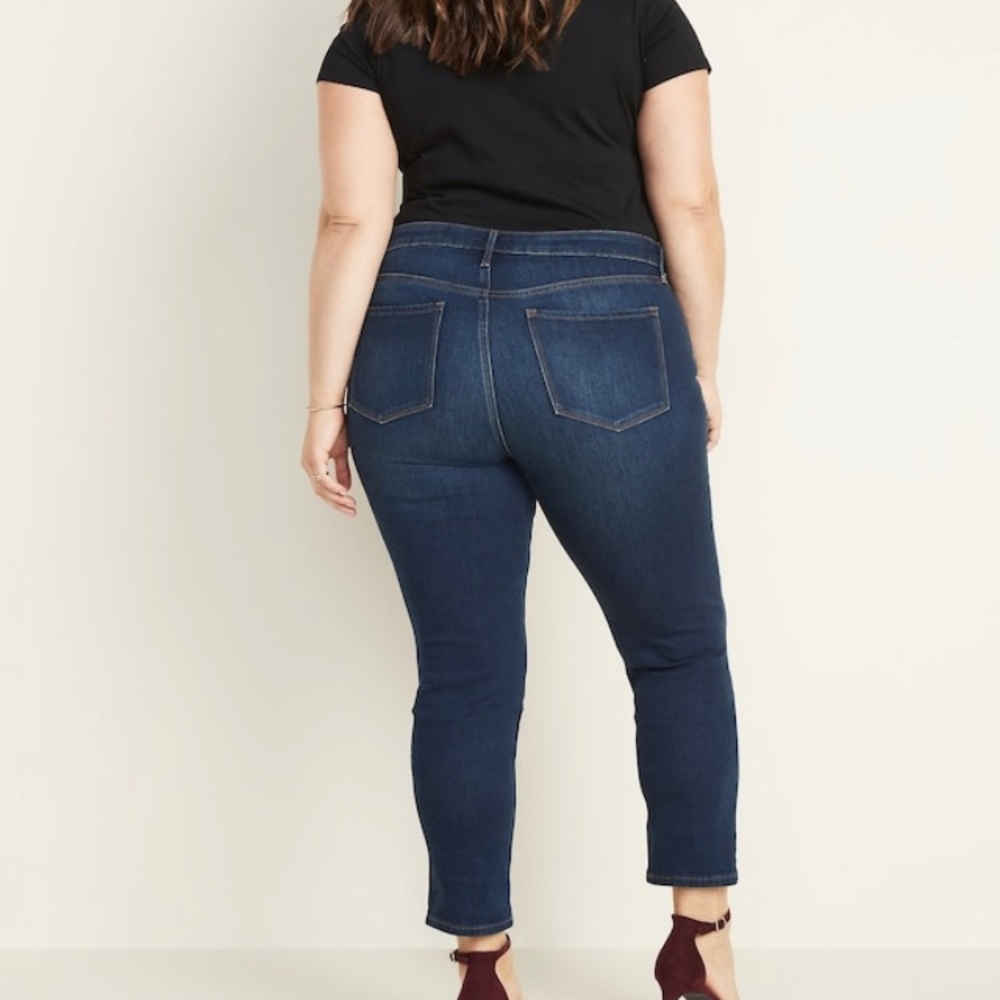 Old Navy Power Stretch Straight Jeans - Women’s 20